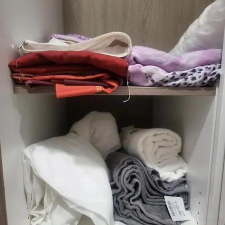 Con Bano Compartido En Bonito En 홈스테이 바달로나